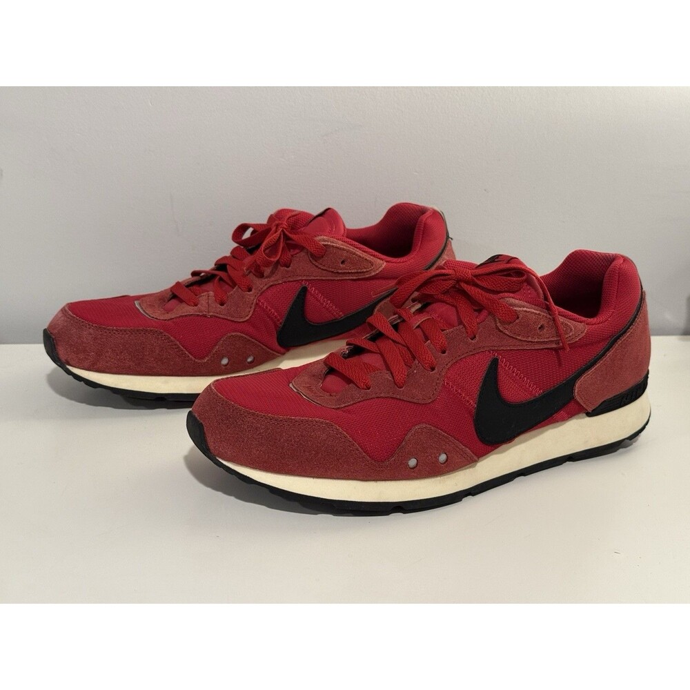Nike Venture Runner Red & Black Men's Shoes Size 11.5  CK2944-601